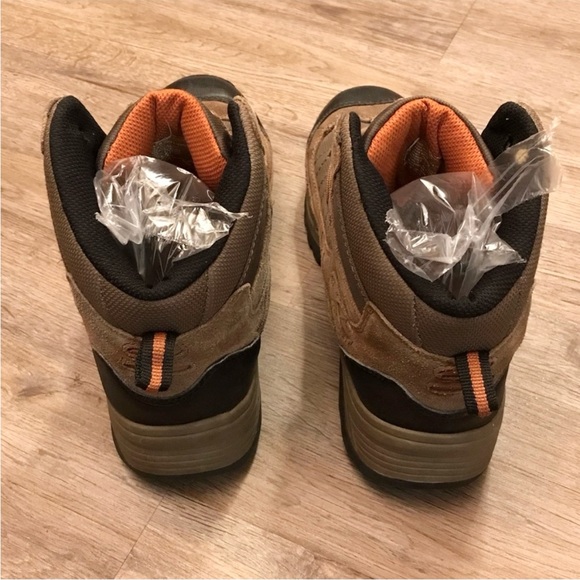 Hiking Boots (flawed) - Picture 8 of 12